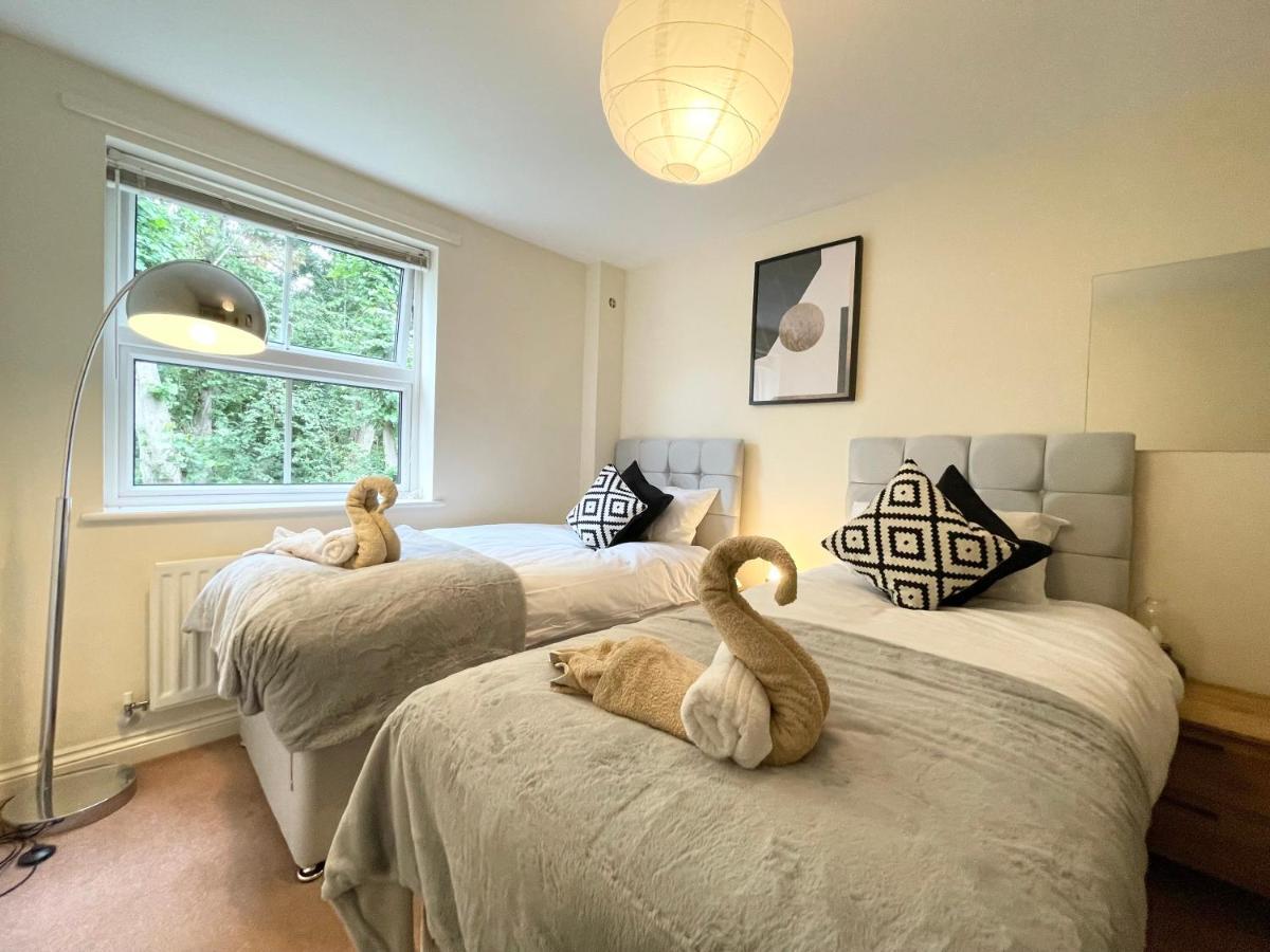 Best Price - Amazing 2 Bed 2 Bath - 4 Singles Or Super King Beds, 10 Min Walk To City Centre, 5 Minute Walk To Mayflower Theatre, Smart Tv, Ensuite, Balcony, Free Parking Southampton Extérieur photo